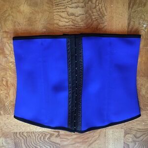 🎃 NWOT WAIST Corset Cincher Trainer!